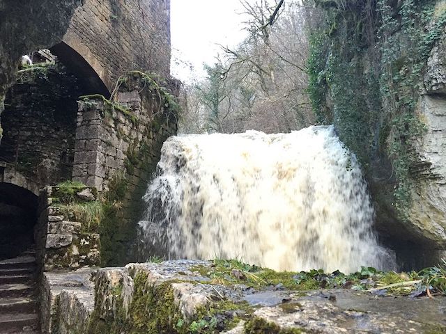 La chute du moulin du Saut